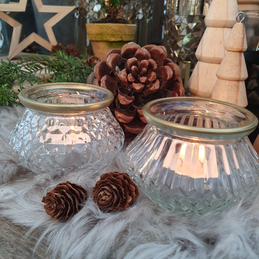 Teelichtglas mit Goldrand
