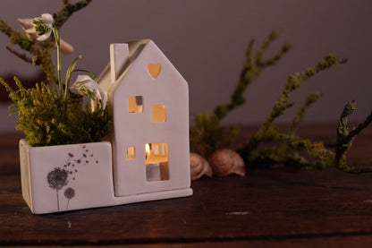Lichthäuschen mit Garten