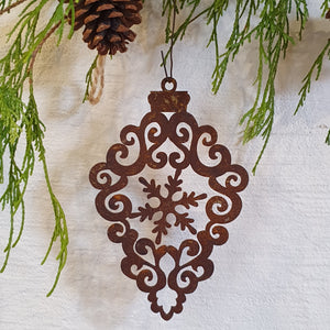 Ornament mit Schneeflocke
