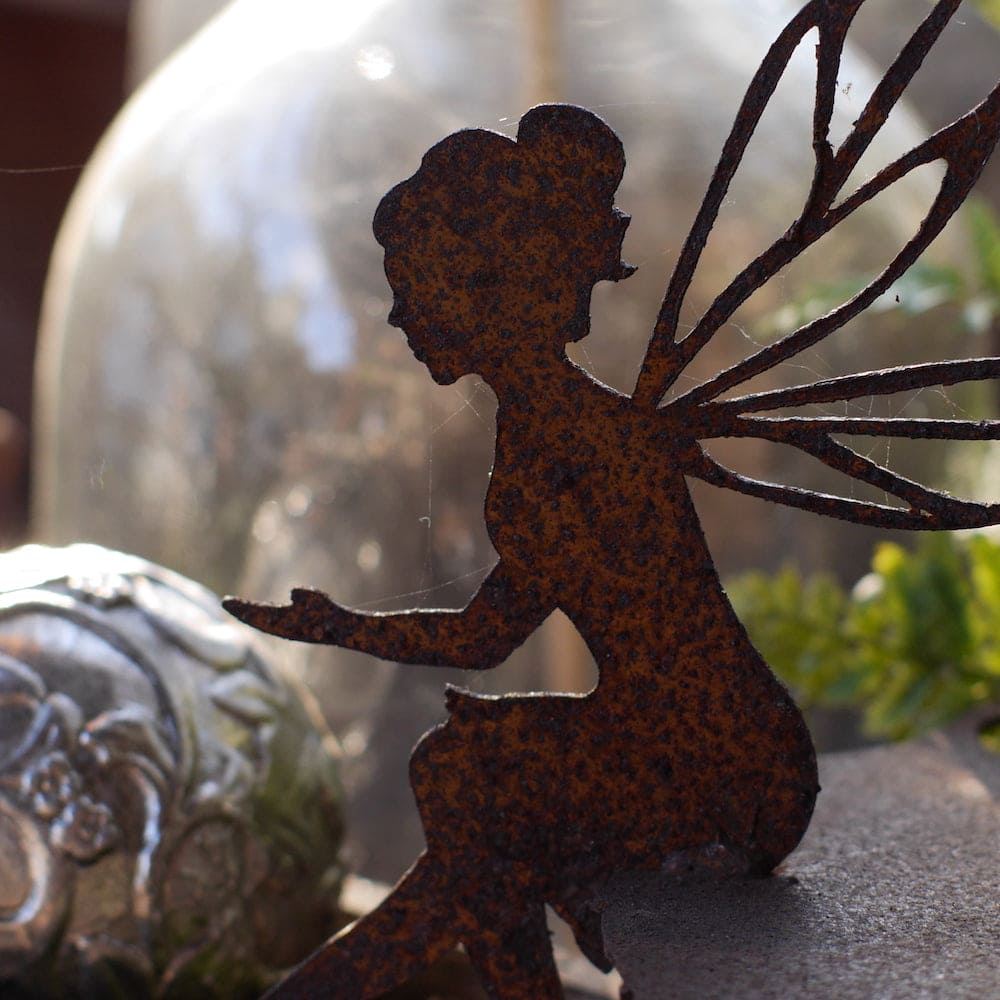 Elfe auf Blatt