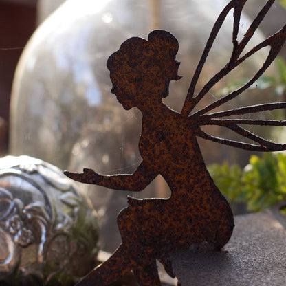 Elfe auf Blatt